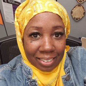 Meet your Posher, Naima